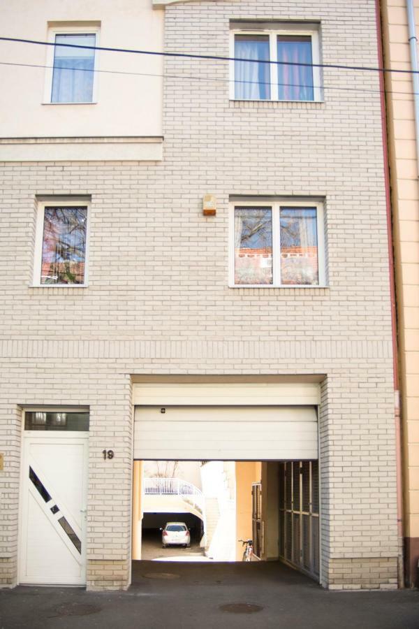 Aida Sport Apartman เอ็กเกอร์ ภายนอก รูปภาพ